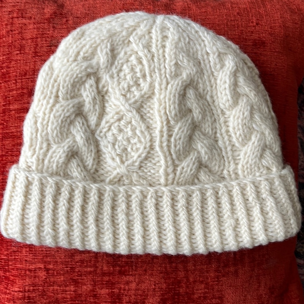 Ladies Aran Wool Hat.